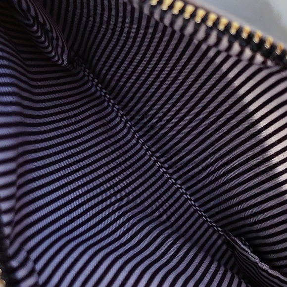 Tote and Wristlet Handbag combo! - Picture 8 of 9